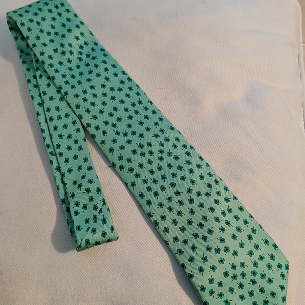 Peter Blair Four Leaf Clover Men's Necktie - Picture 3 of 3